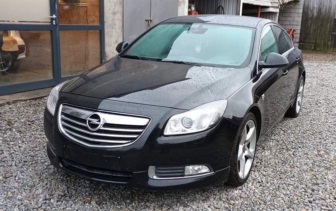 Opel Insignia cena 18900 przebieg: 117500, rok produkcji 2011 z Łazy małe 137